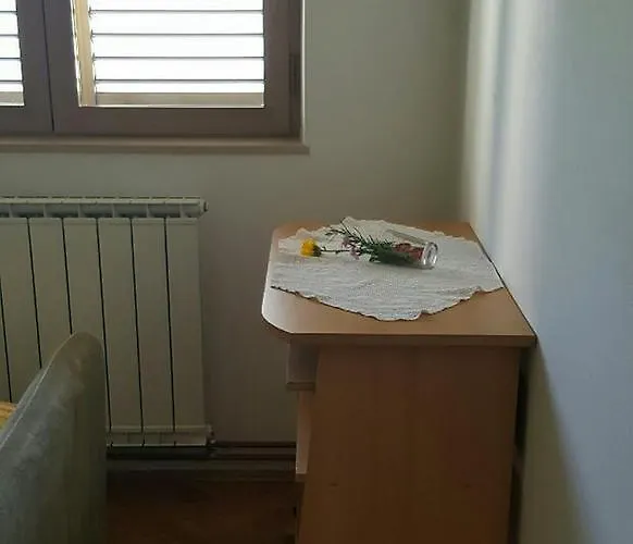 Marijela Πανσιόν Crikvenica